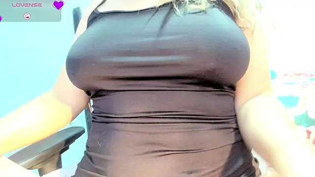 Tiffany teressa online show from 10-26-25, 04:24