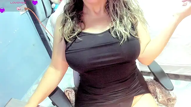 Snapshot of Tiffany_teressa chatting on 09-10-25, 09:58 Tiffany teressa online show from 09-10-25, 09:58
