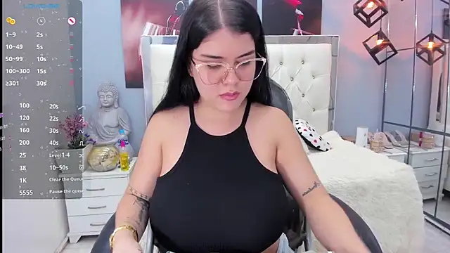 Snapshot of pearl_weet chatting on 12-04-25, 06:29 pearl weet online show from 12-04-25, 06:29