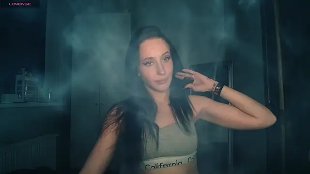 AliceTurnOn online show from 04-12-26, 05:05