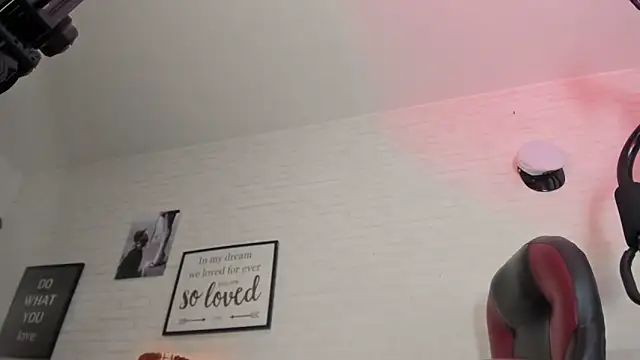 Roxahank online show from 03-21-26, 06:12