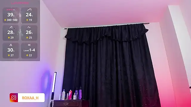 Snapshot of Roxahank chatting on 04-22-26, 03:46 Roxahank online show from 04-22-26, 03:46
