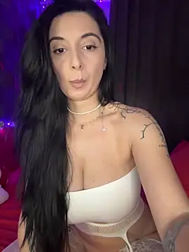 Snapshot of YreneRay chatting on 06-20-26, 02:11 YreneRay online show from 06-20-26, 02:11