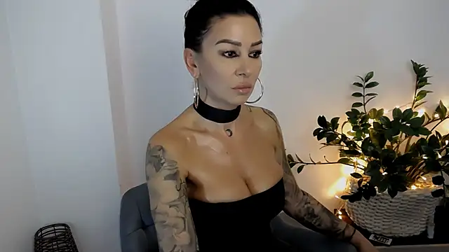 Xentthia online show from 10-07-25, 02:51