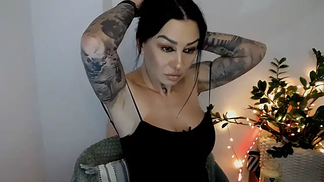 Xentthia online show from 02-13-25, 03:03