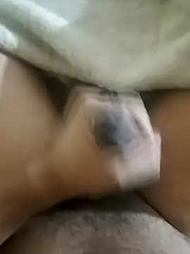 Snapshot of Deluxe_dick chatting on 02-16-25, 04:21 Deluxe dick online show from 02-16-25, 04:21