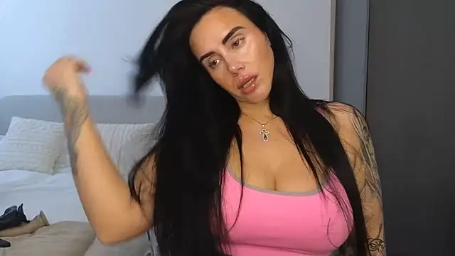 Snapshot of LibbyLoveHeartx chatting on 03-19-25, 10:00 LibbyLoveHeartx online show from 03-19-25, 10:00