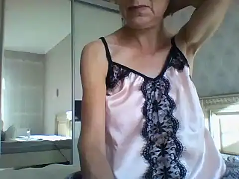 Snapshot of SwettyViktory chatting on 10-30-25, 12:03 SwettyViktory online show from 10-30-25, 12:03