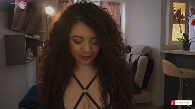 Snapshot of valeria_rosses chatting on 05-13-26, 06:48 valeria rosses online show from 05-13-26, 06:48