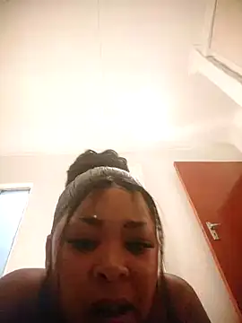 Snapshot of sexyTHANDO chatting on 03-07-25, 03:29 sexyTHANDO online show from 03-07-25, 03:29