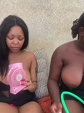 Snapshot of sexyTHANDO chatting on 02-04-25, 01:38 sexyTHANDO online show from 02-04-25, 01:38