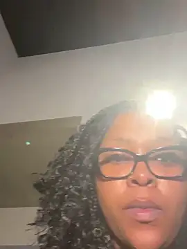 Snapshot of sexyTHANDO chatting on 02-16-25, 02:42 sexyTHANDO online show from 02-16-25, 02:42