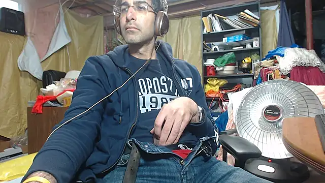 Gsmile1 online show from 12-18-24, 04:49