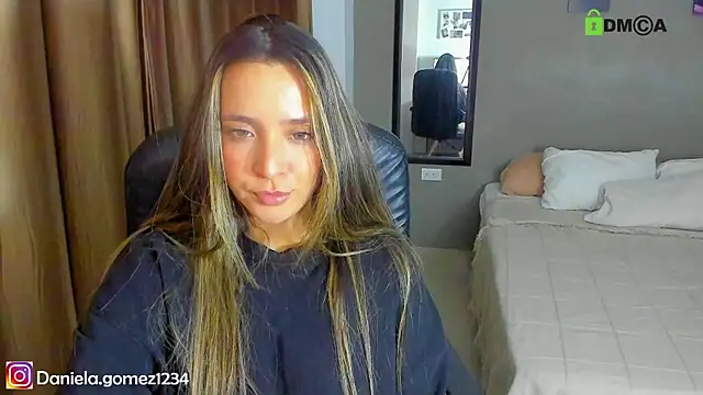 Snapshot of Danielacams chatting on 09-17-25, 03:30 Danielacams online show from 09-17-25, 03:30