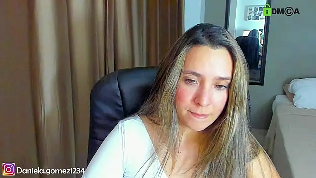 Snapshot of Danielacams chatting on 01-31-25, 03:30 Danielacams online show from 01-31-25, 03:30