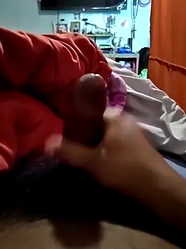 Snapshot of Gerardo31017 chatting on 09-24-25, 05:25 Gerardo31017 online show from 09-24-25, 05:25