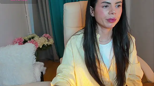 Snapshot of BellaAnna30 chatting on 03-10-25, 12:49 BellaAnna30 online show from 03-10-25, 12:49