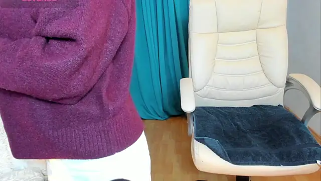 Snapshot of BellaAnna30 chatting on 01-31-25, 12:51 BellaAnna30 online show from 01-31-25, 12:51