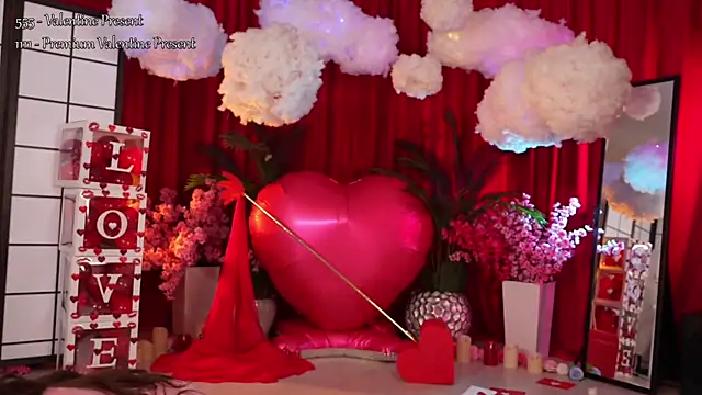 Snapshot of KittyCaitlin chatting on 02-16-25, 12:52 KittyCaitlin online show from 02-16-25, 12:52
