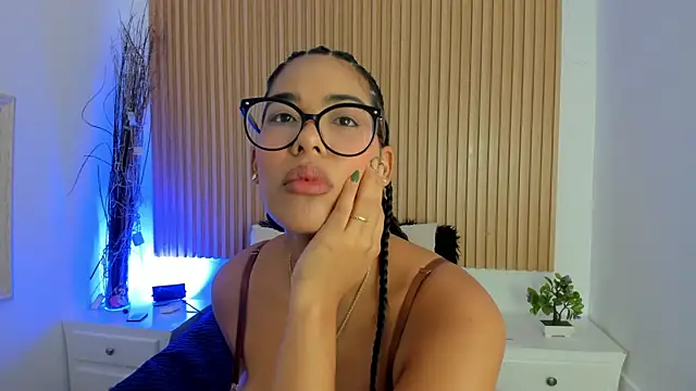 GenesisRuiz online show from 04-16-26, 01:34