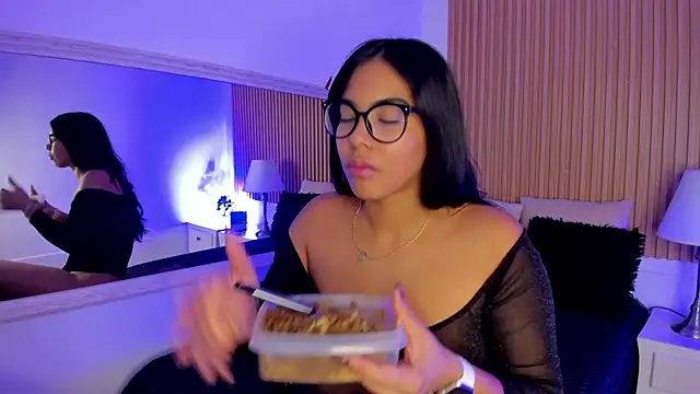 GenesisRuiz online show from 03-20-25, 07:35