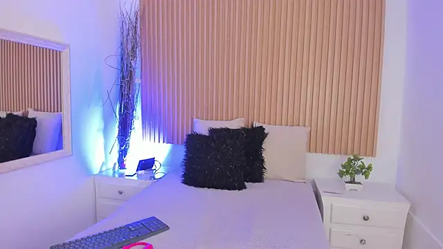 GenesisRuiz online show from 02-25-26, 01:44