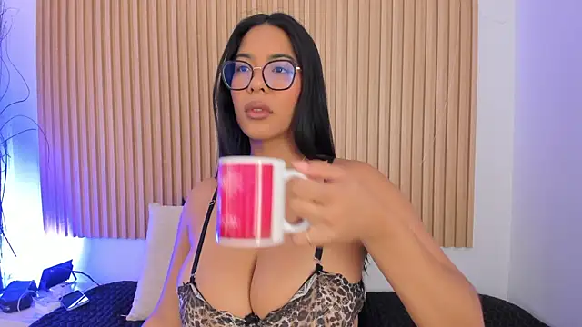 GenesisRuiz online show from 06-25-26, 11:04