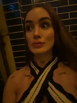 SofiaCarter online show from 11-14-25, 05:44