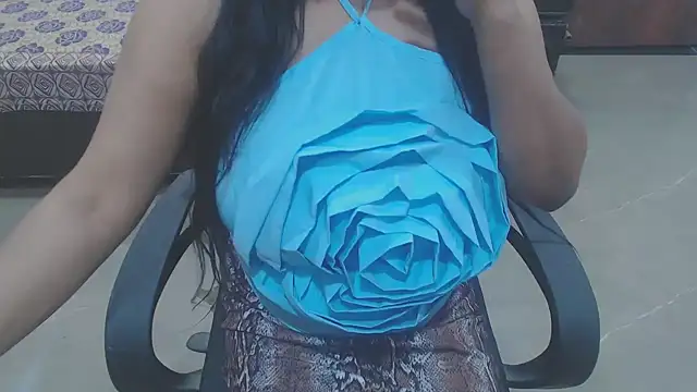 Snapshot of Mahikhanna_ chatting on 02-14-26, 07:08 Mahikhanna online show from 02-14-26, 07:08