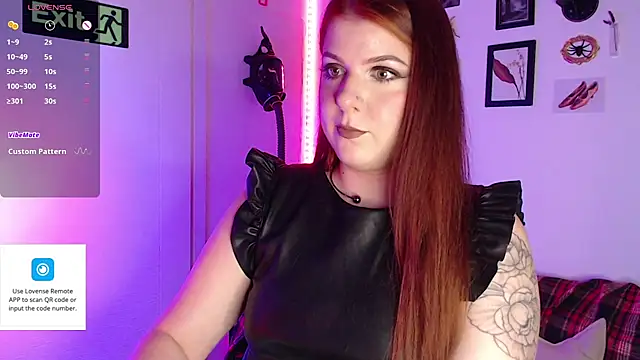 Snapshot of auroralatexprincess chatting on 10-23-25, 06:50 auroralatexprincess online show from 10-23-25, 06:50