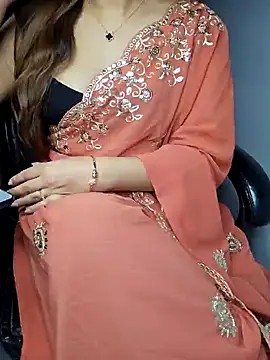 Snapshot of aliyaah_singh chatting on 01-15-25, 08:05 aliyaah singh online show from 01-15-25, 08:05