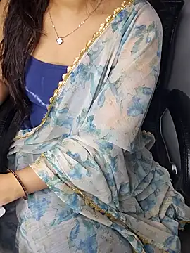 Snapshot of aliyaah_singh chatting on 05-12-26, 06:14 aliyaah singh online show from 05-12-26, 06:14