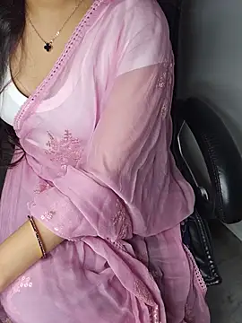 Snapshot of aliyaah_singh chatting on 05-20-26, 06:16 aliyaah singh online show from 05-20-26, 06:16