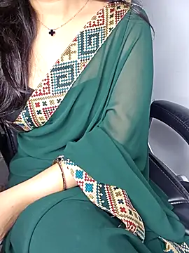 Snapshot of aliyaah_singh chatting on 09-20-25, 05:18 aliyaah singh online show from 09-20-25, 05:18