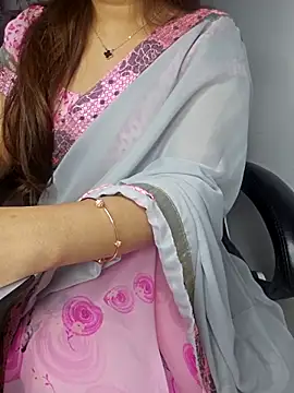 Snapshot of aliyaah_singh chatting on 03-20-25, 08:40 aliyaah singh online show from 03-20-25, 08:40