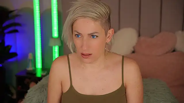 VickySecret96 online show from 01-10-26, 04:35