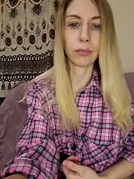 Snapshot of MissisMilk chatting on 01-28-25, 08:47 MissisMilk online show from 01-28-25, 08:47