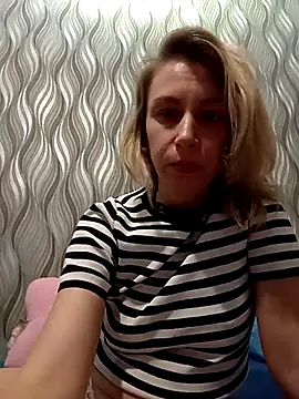 MissisMilk online show from 05-13-26, 01:51