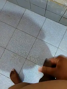 Snapshot of dinesh682 chatting on 10-22-25, 11:03 dinesh682 online show from 10-22-25, 11:03