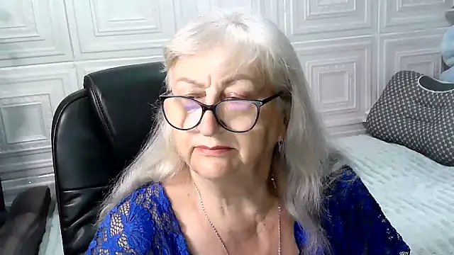 Snapshot of LolkaAlyss chatting on 07-21-26, 02:03 LolkaAlyss online show from 07-21-26, 02:03