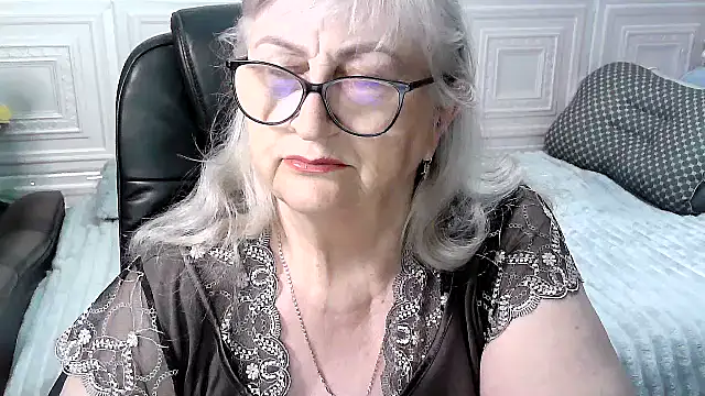 Snapshot of LolkaAlyss chatting on 04-19-26, 03:57 LolkaAlyss online show from 04-19-26, 03:57