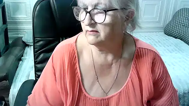 Snapshot of LolkaAlyss chatting on 07-27-26, 10:33 LolkaAlyss online show from 07-27-26, 10:33