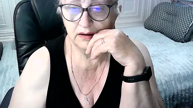 Snapshot of LolkaAlyss chatting on 05-28-26, 08:00 LolkaAlyss online show from 05-28-26, 08:00