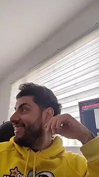 Snapshot of dereck_fiore chatting on 09-17-25, 01:57 dereck fiore online show from 09-17-25, 01:57