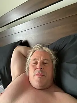 zeus337 online show from 12-01-25, 01:45