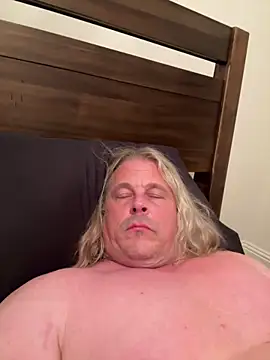 Snapshot of zeus337 chatting on 11-09-25, 04:05 zeus337 online show from 11-09-25, 04:05