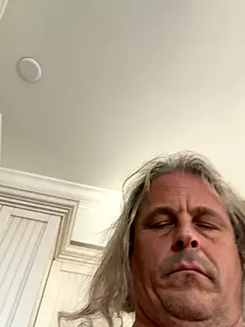 Snapshot of zeus337 chatting on 11-09-25, 04:11 zeus337 online show from 11-09-25, 04:11