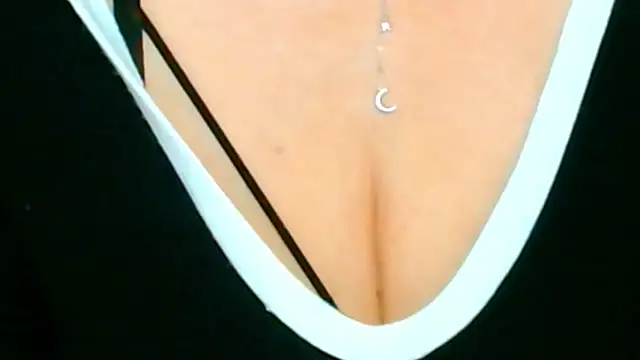 Snapshot of Tyana40 chatting on 02-15-25, 05:30 Tyana40 online show from 02-15-25, 05:30