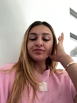 Snapshot of NicolePlay chatting on 05-16-26, 04:55 NicolePlay online show from 05-16-26, 04:55