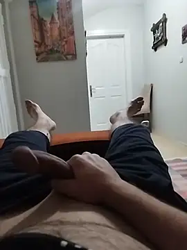 Snapshot of Aykut1990 chatting on 11-04-25, 04:55 Aykut1990 online show from 11-04-25, 04:55